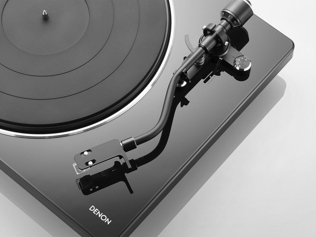 DENON DP-400 Belt-Drive Turntable Black - detail